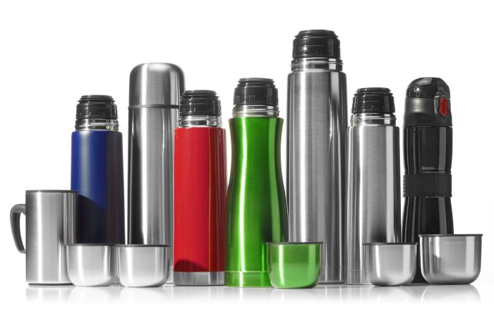 Thermos 500 ml and 2 mugs 300 ml